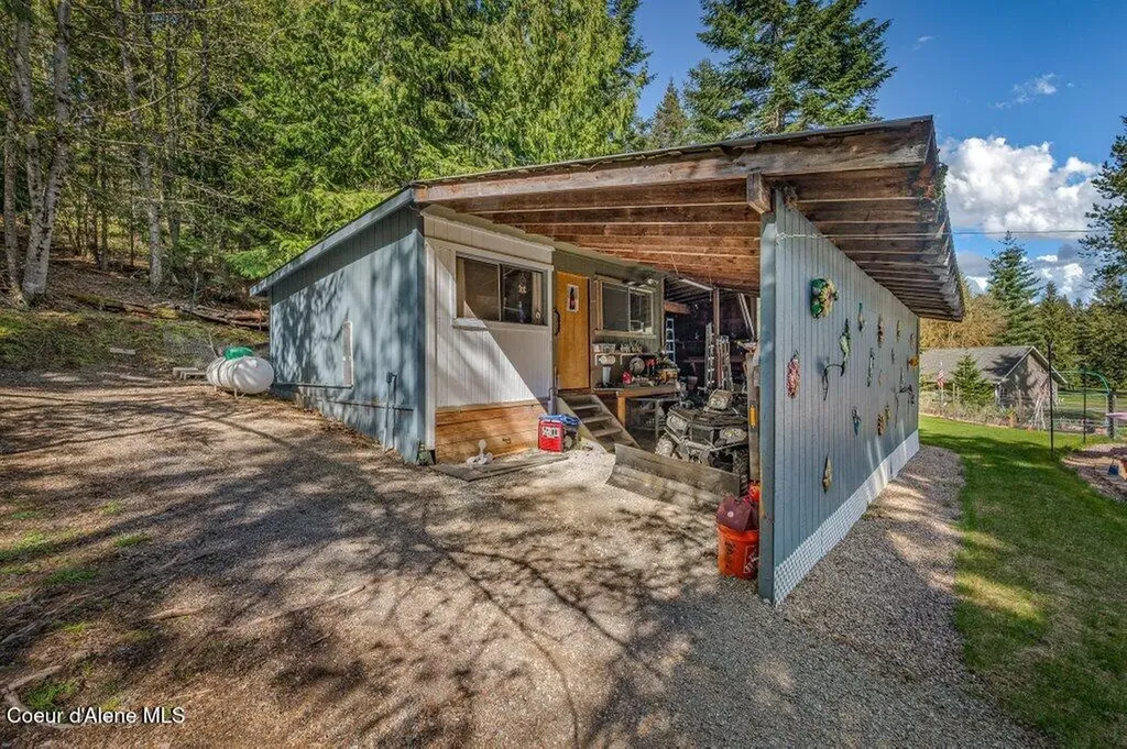6364 Bottle Bay Road Sagle ID 83860