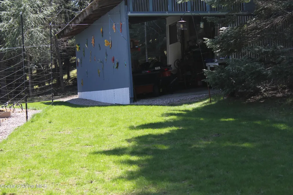 6364 Bottle Bay Road Sagle ID 83860