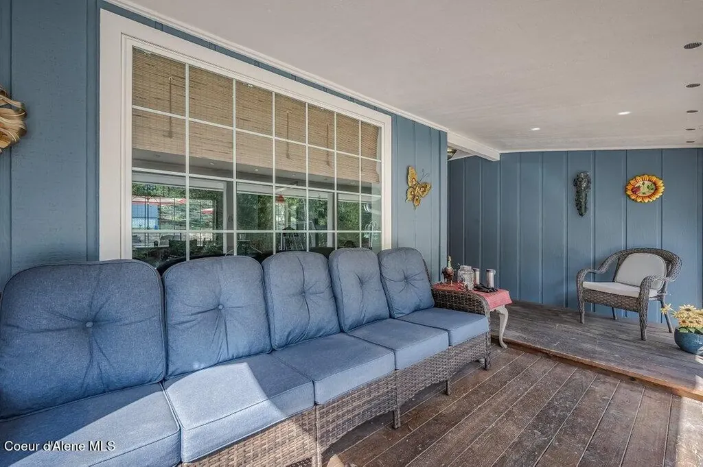 6364 Bottle Bay Road Sagle ID 83860