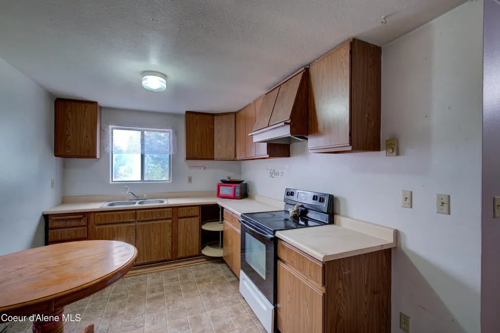 4799 Highway 2 Priest River ID 83856