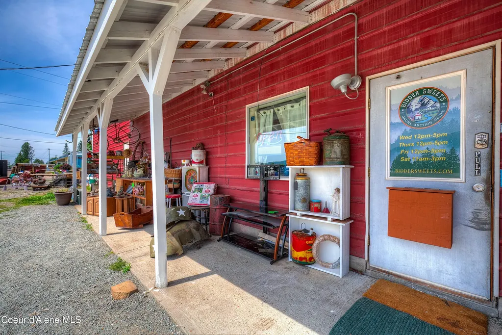 4799 Highway 2 Priest River ID 83856