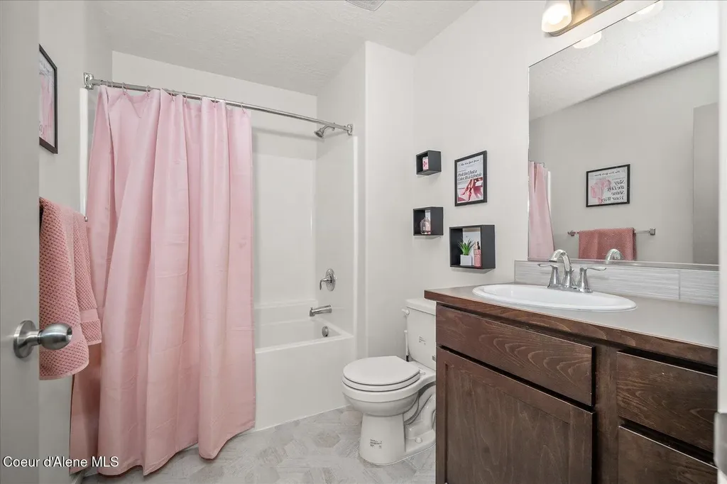 1496 N Minam Loop Post Falls ID 83854