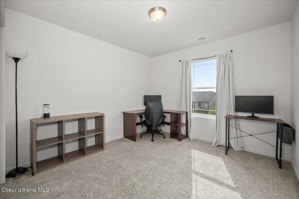 1496 N Minam Loop Post Falls ID 83854