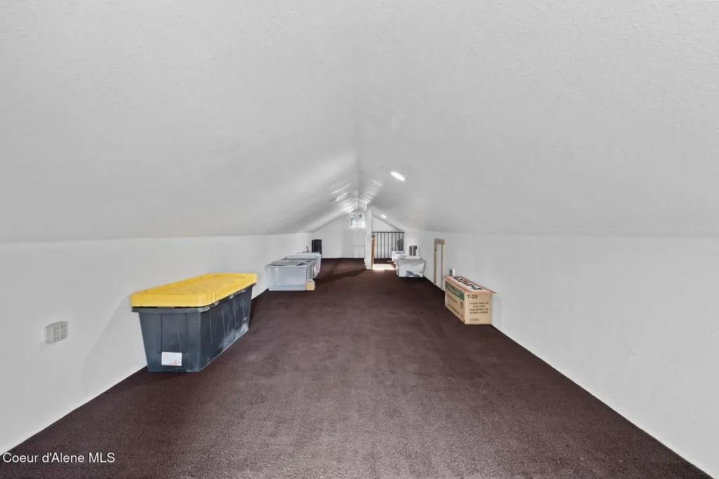 372 E Jefferson Avenue Priest River ID 83856