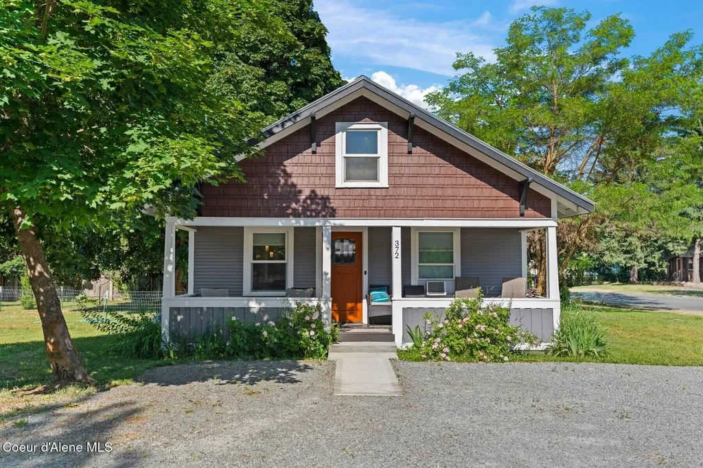 372 E Jefferson Avenue Priest River ID 83856