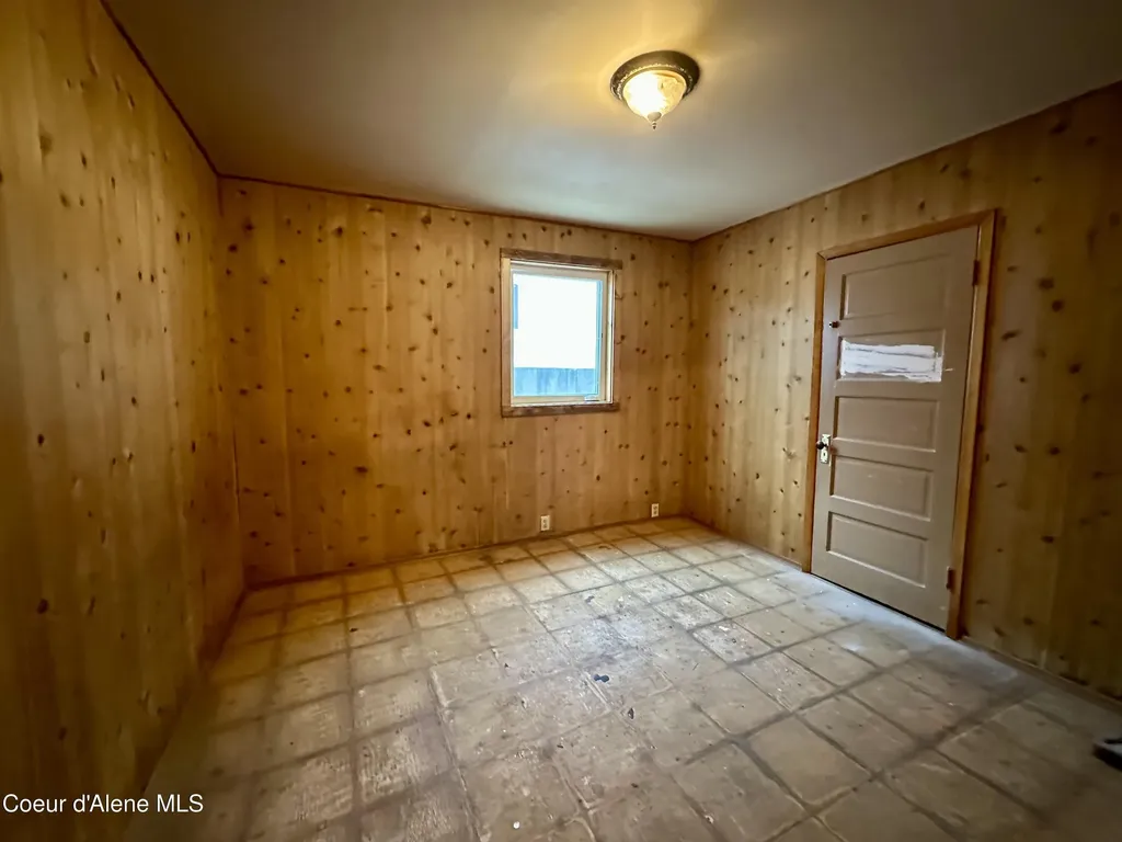615 Earle Street Mullan ID 83846