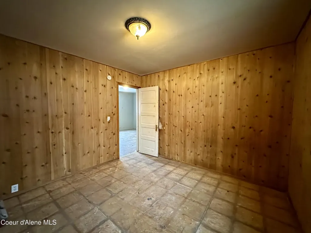 615 Earle Street Mullan ID 83846