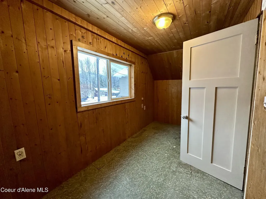 615 Earle Street Mullan ID 83846