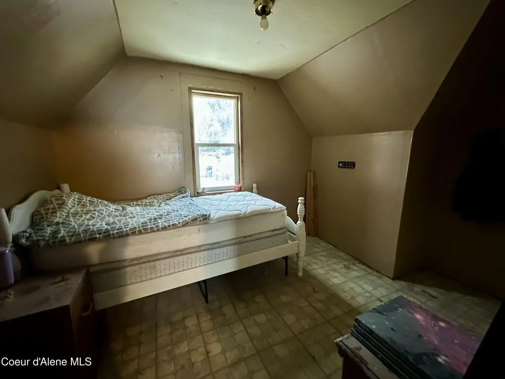 615 Earle Street Mullan ID 83846