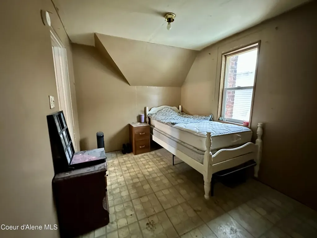 615 Earle Street Mullan ID 83846