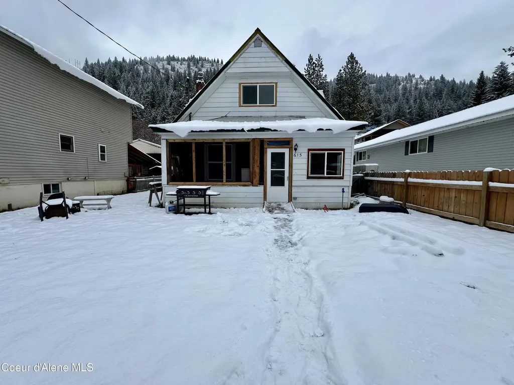 615 Earle Street Mullan ID 83846