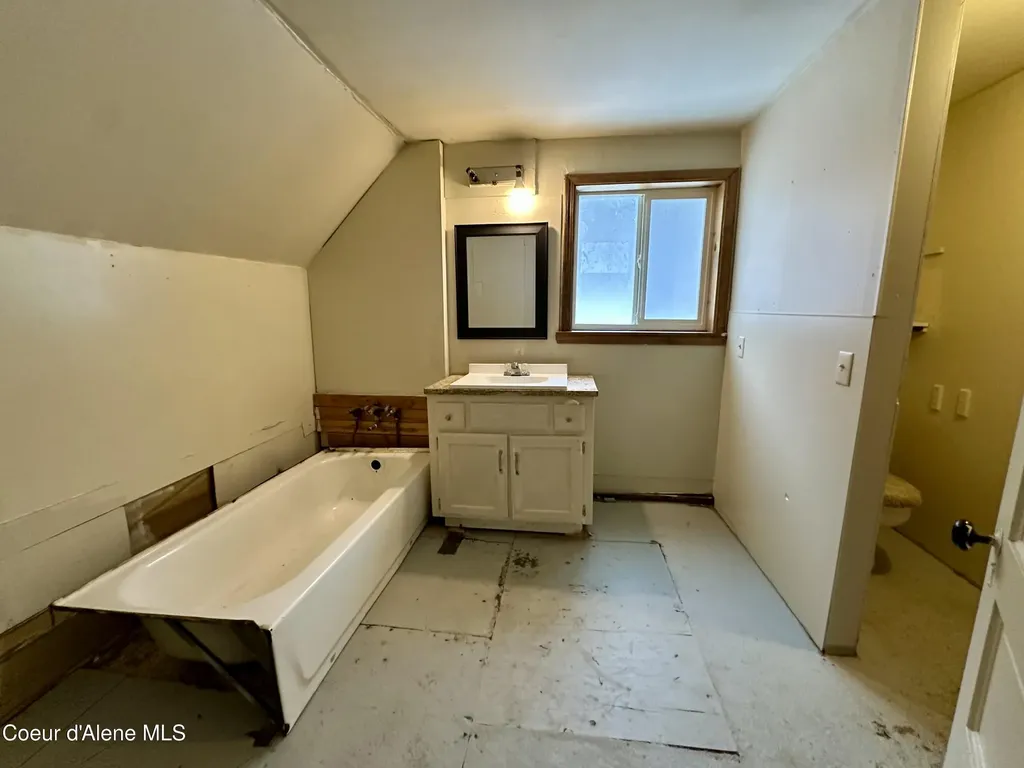 615 Earle Street Mullan ID 83846