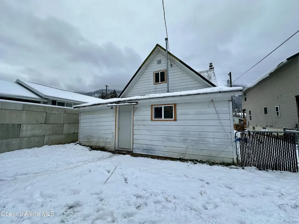 615 Earle Street Mullan ID 83846
