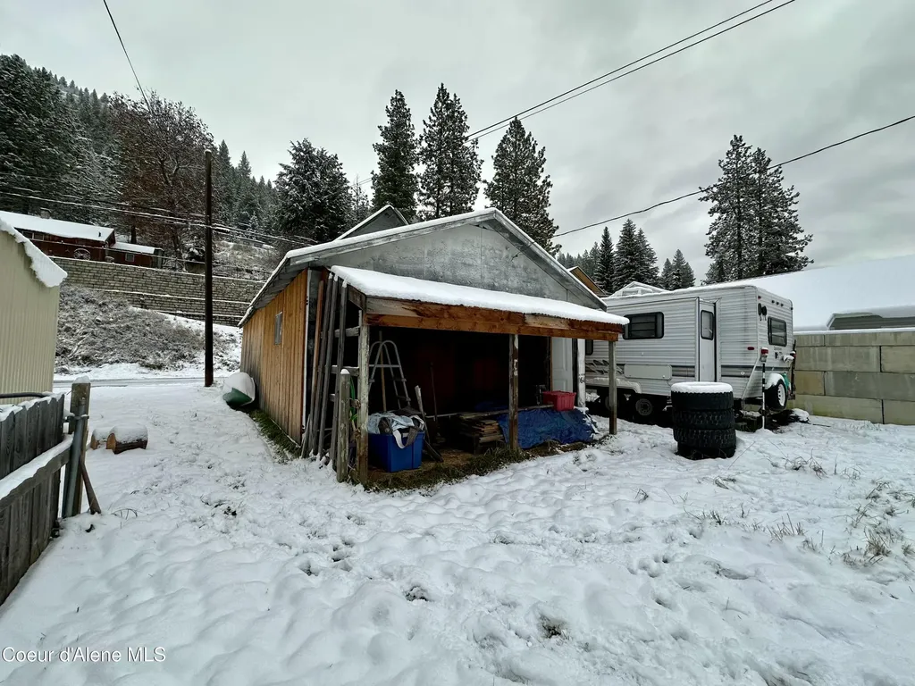 615 Earle Street Mullan ID 83846