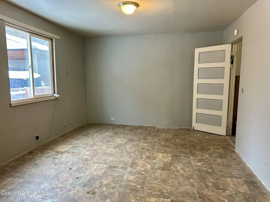 615 Earle Street Mullan ID 83846