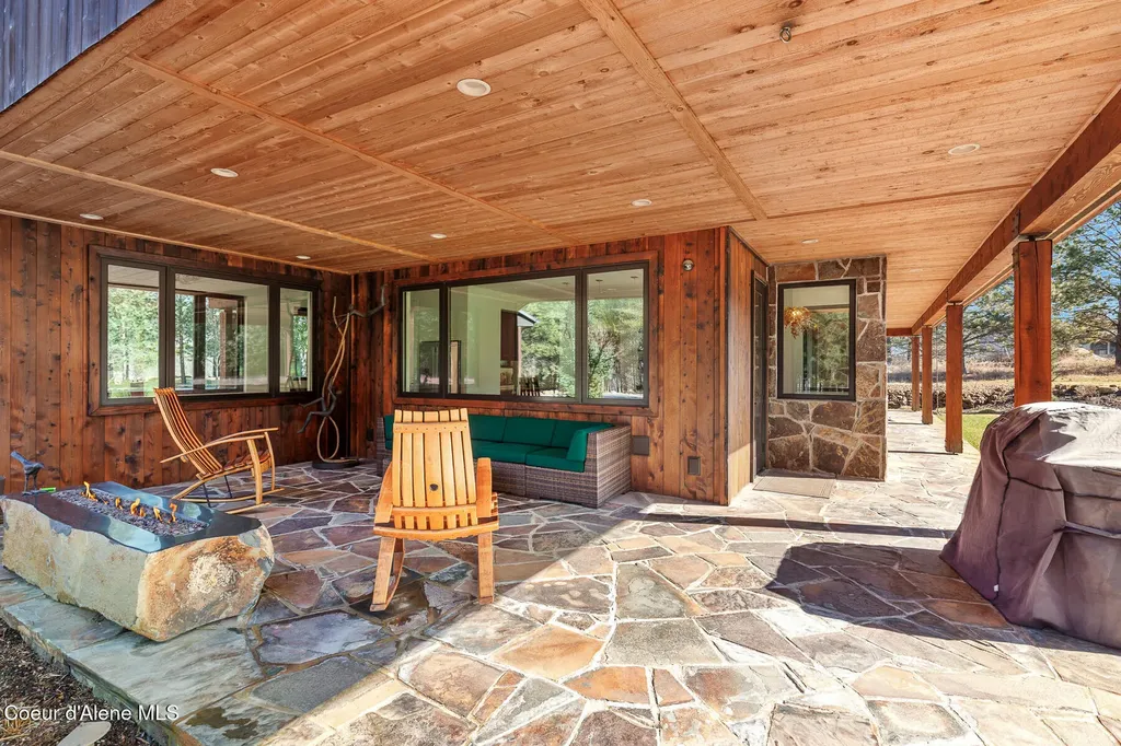 2010 E Dodd Road Hayden ID 83835