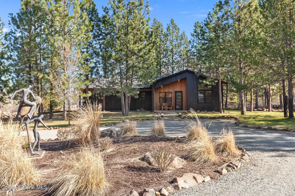 2010 E Dodd Road Hayden ID 83835