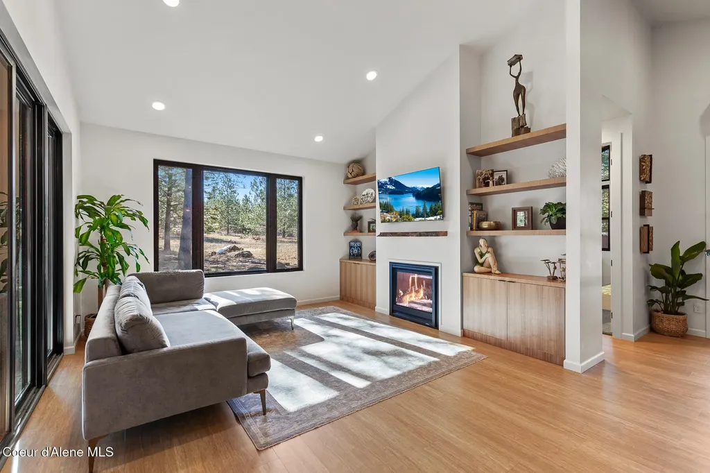 2010 E Dodd Road Hayden ID 83835