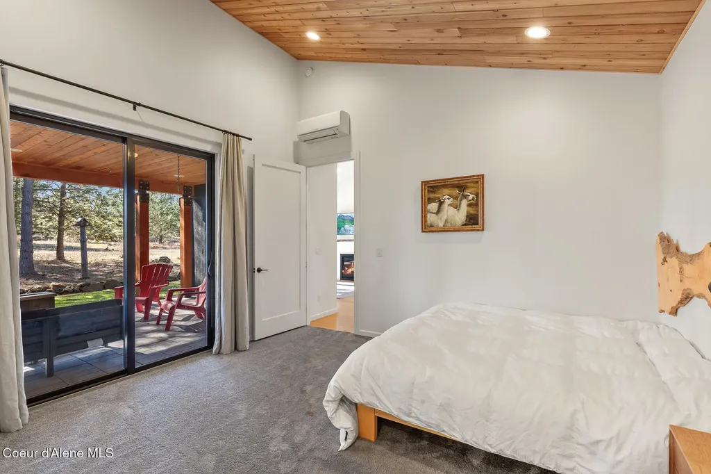 2010 E Dodd Road Hayden ID 83835