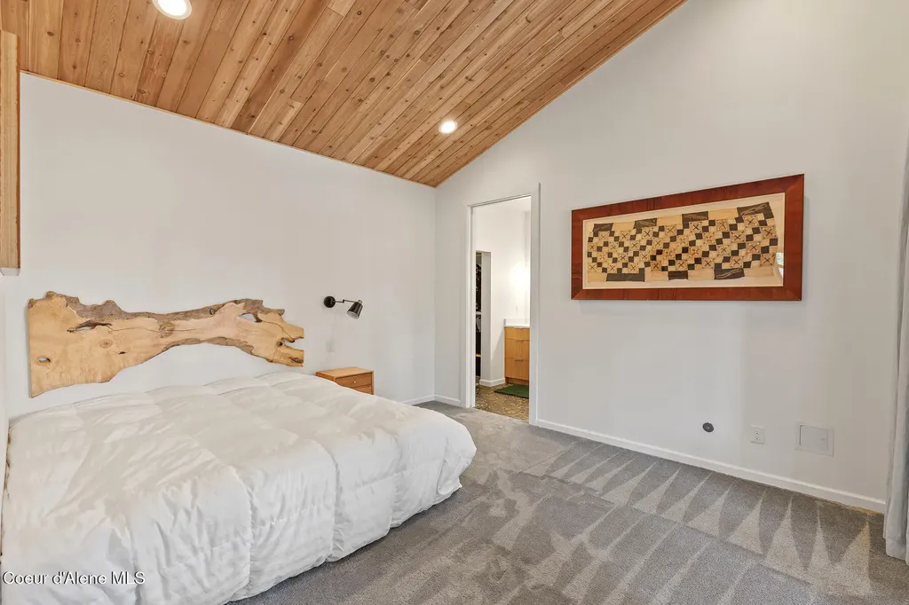 2010 E Dodd Road Hayden ID 83835