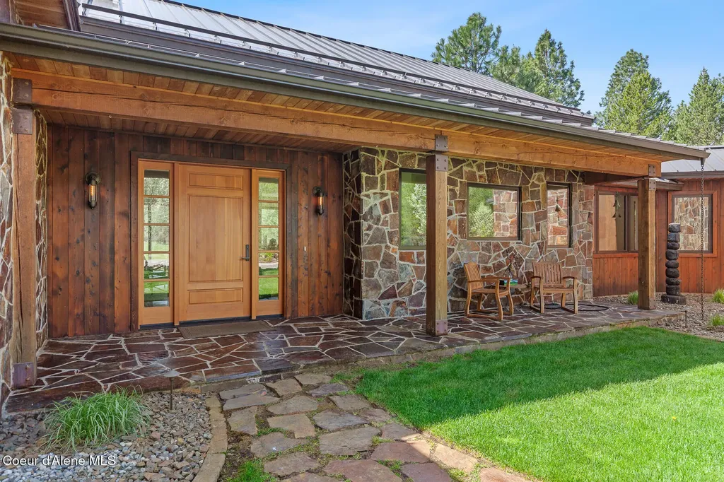 2010 E Dodd Road Hayden ID 83835