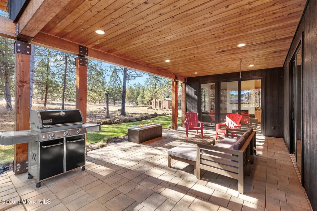 2010 E Dodd Road Hayden ID 83835