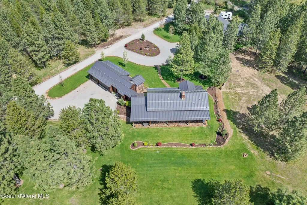 2010 E Dodd Road Hayden ID 83835
