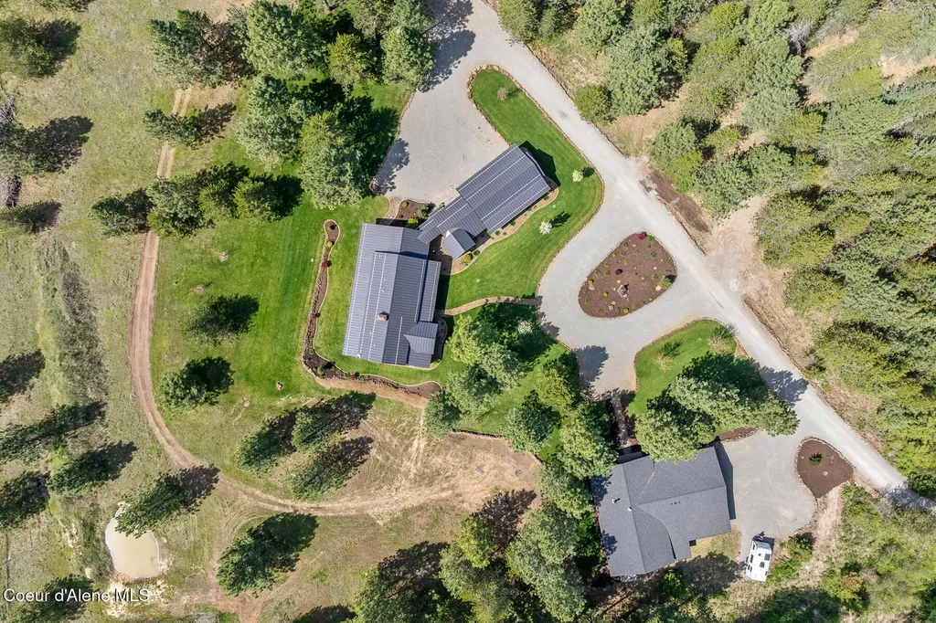 2010 E Dodd Road Hayden ID 83835