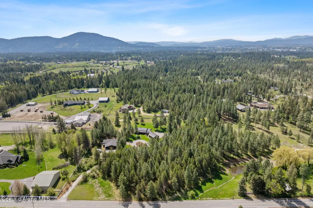 2010 E Dodd Road Hayden ID 83835