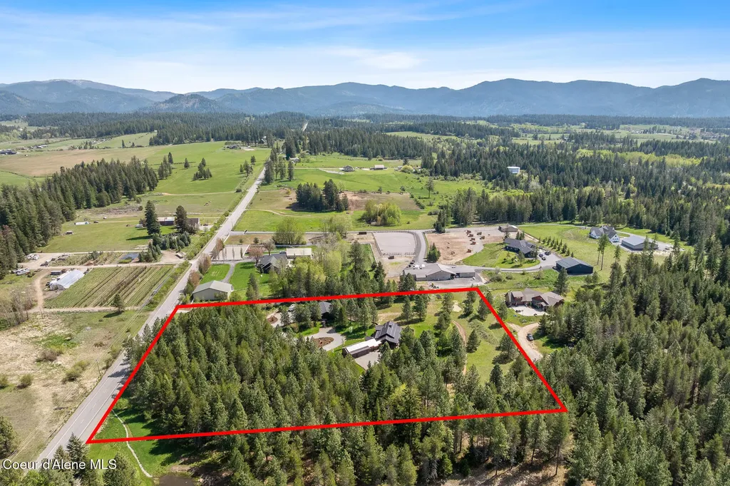 2010 E Dodd Road Hayden ID 83835