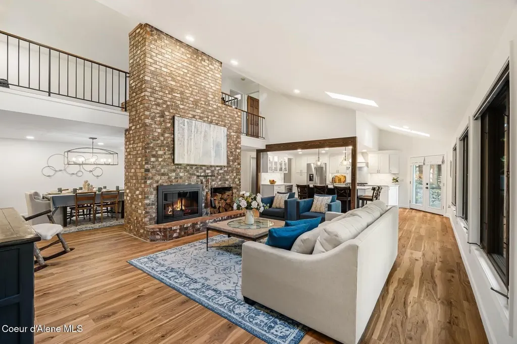 5884 E Hayden Lake Road Hayden ID 83835