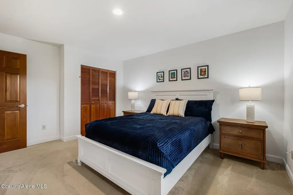 5884 E Hayden Lake Road Hayden ID 83835