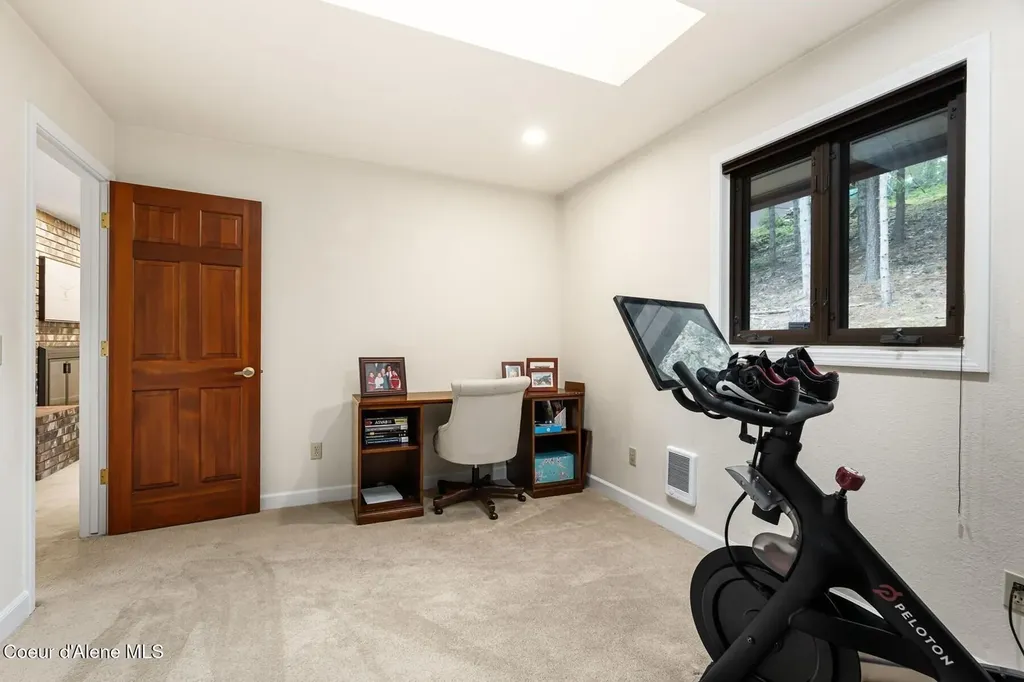 5884 E Hayden Lake Road Hayden ID 83835
