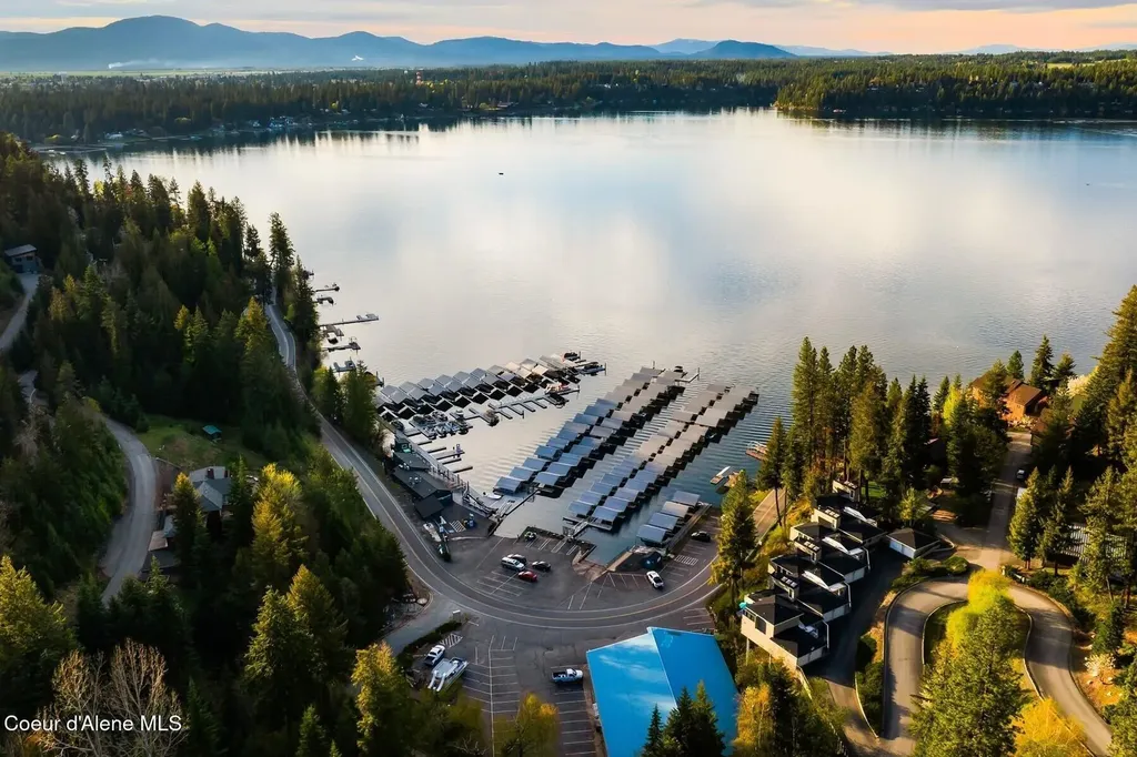 5884 E Hayden Lake Road Hayden ID 83835