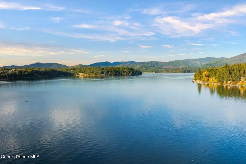 5884 E Hayden Lake Road Hayden ID 83835