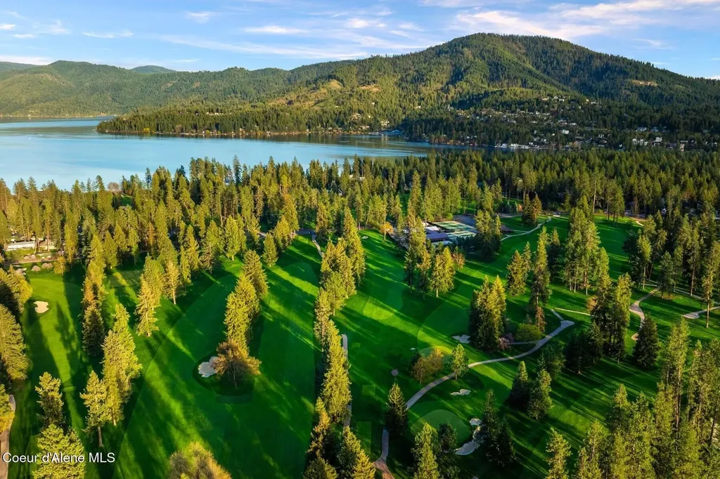 5884 E Hayden Lake Road Hayden ID 83835