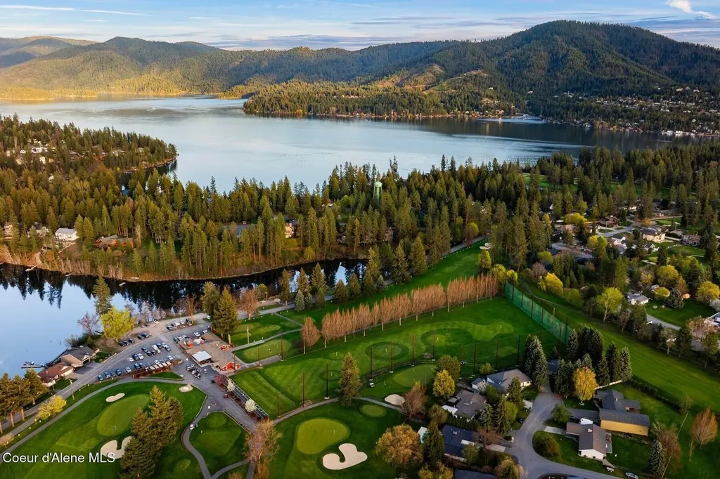 5884 E Hayden Lake Road Hayden ID 83835