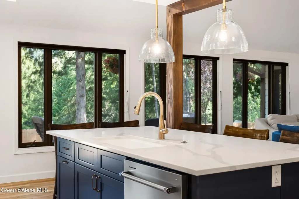 5884 E Hayden Lake Road Hayden ID 83835