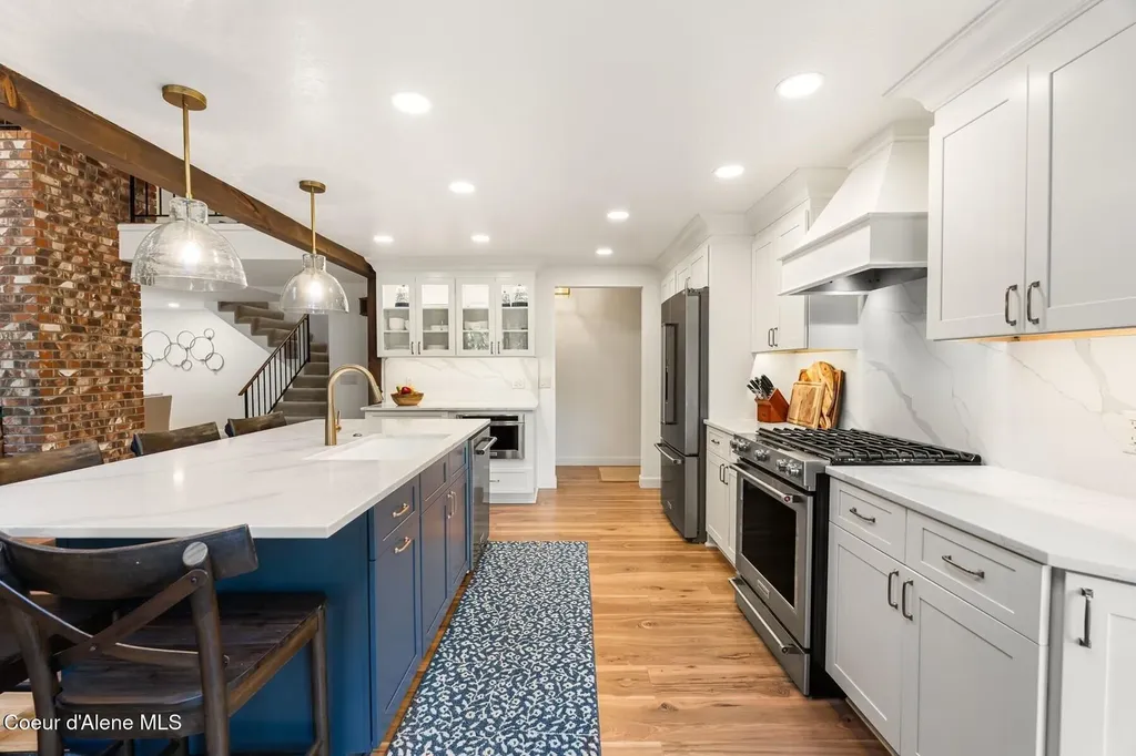 5884 E Hayden Lake Road Hayden ID 83835