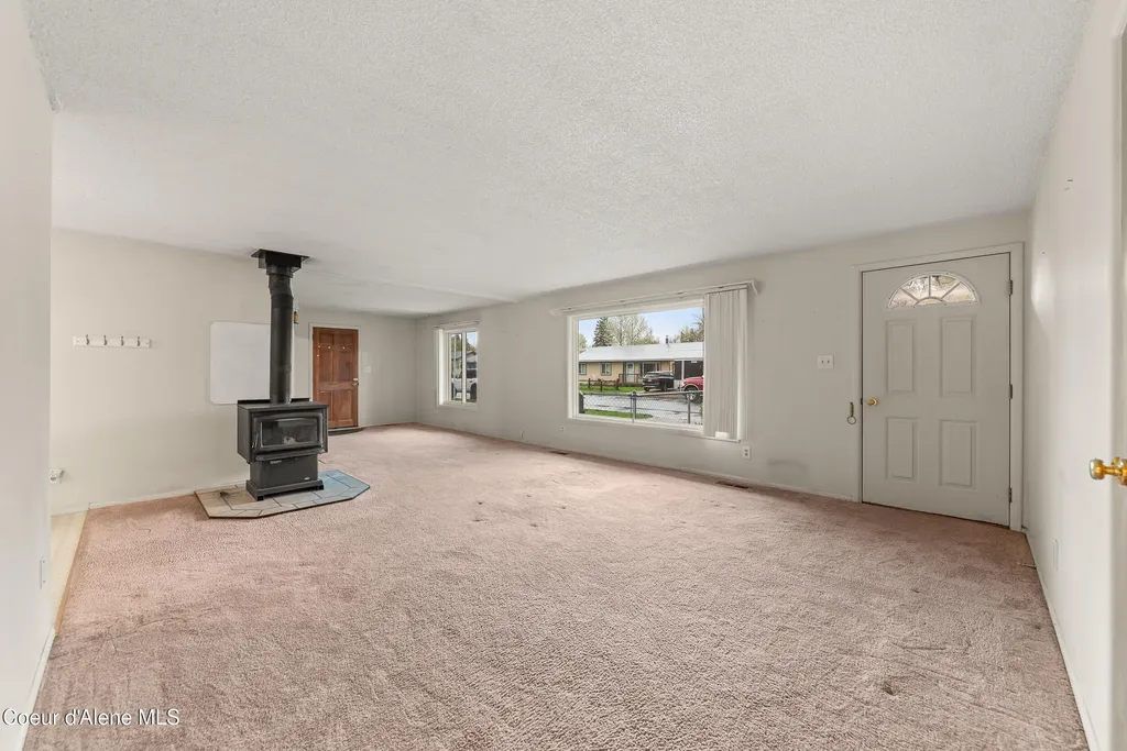 921 Ruth Ave Avenue Sandpoint ID 83864
