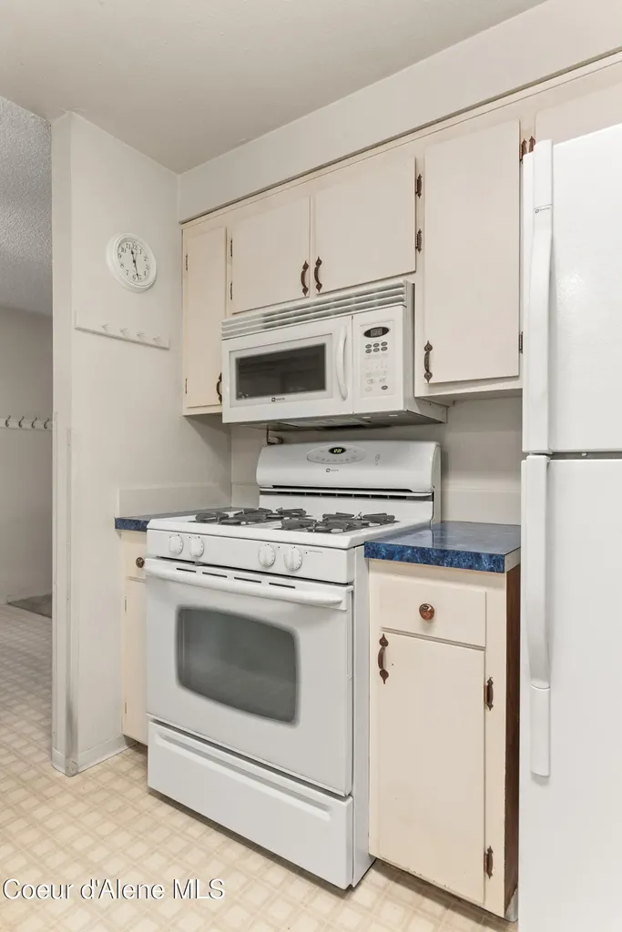 921 Ruth Ave Avenue Sandpoint ID 83864