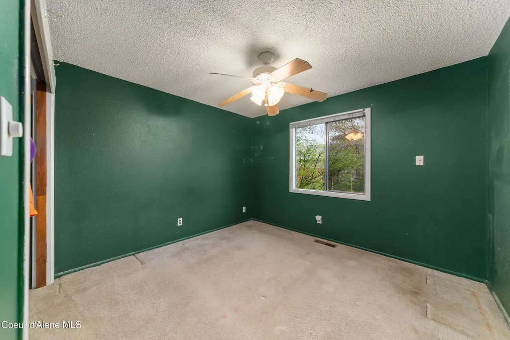 921 Ruth Ave Avenue Sandpoint ID 83864
