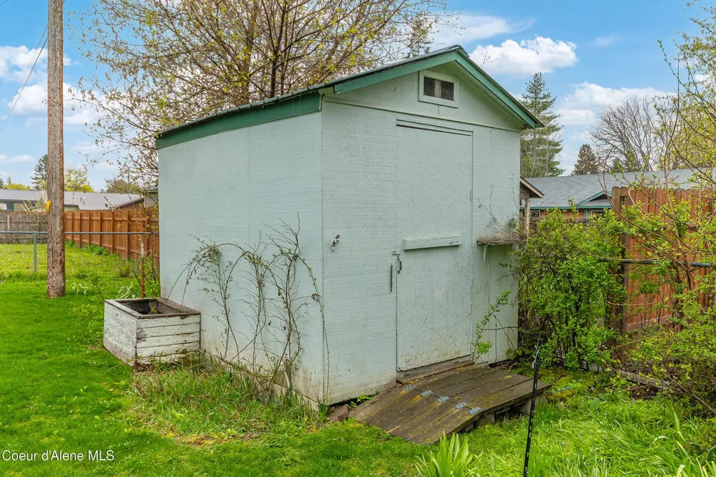 921 Ruth Ave Avenue Sandpoint ID 83864