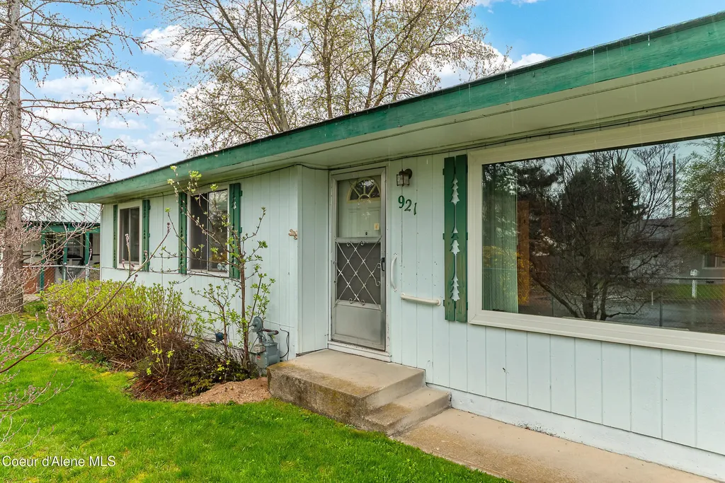 921 Ruth Ave Avenue Sandpoint ID 83864