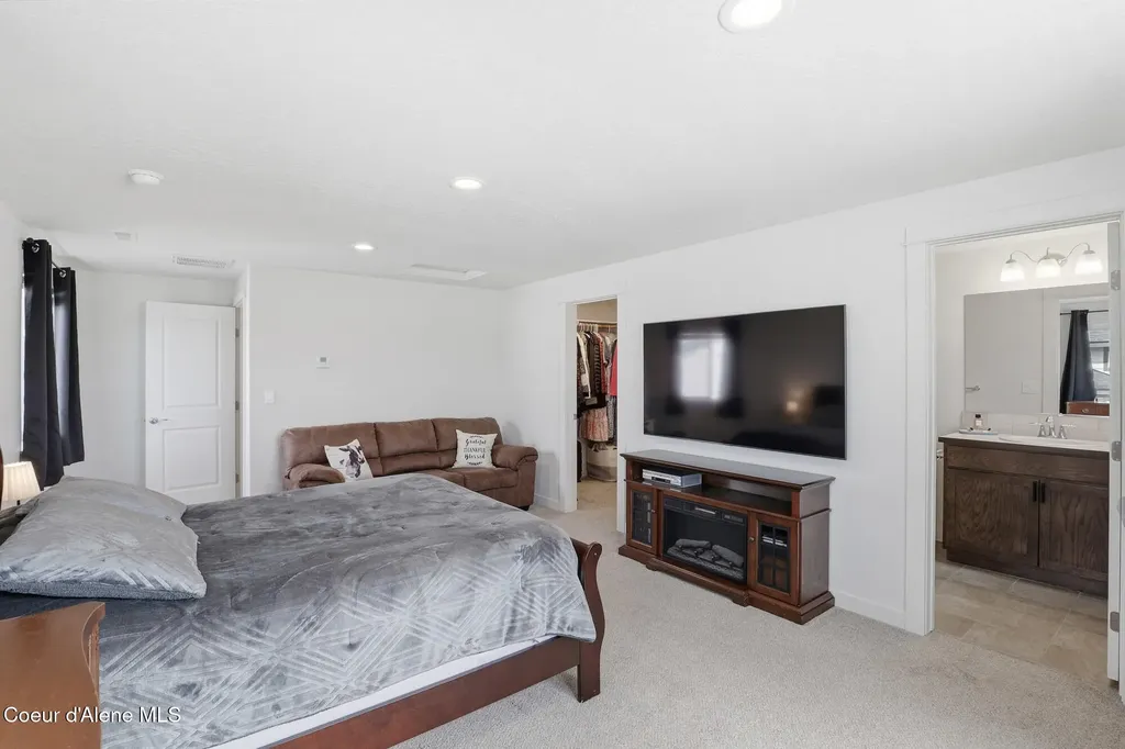 4495 N May Ella Loop Post Falls ID 83854
