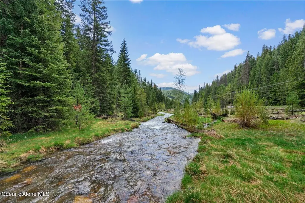 2122 Nine Mile Road Wallace ID 83873