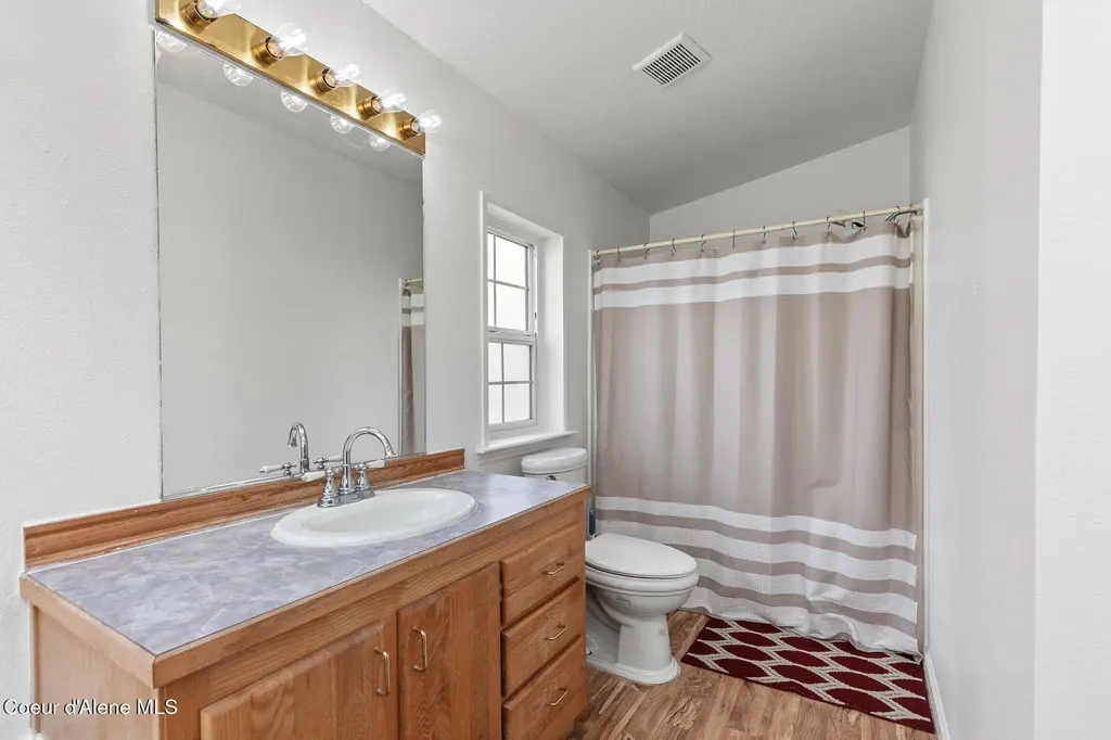 2204 W Pellinore Way Post Falls ID 83854