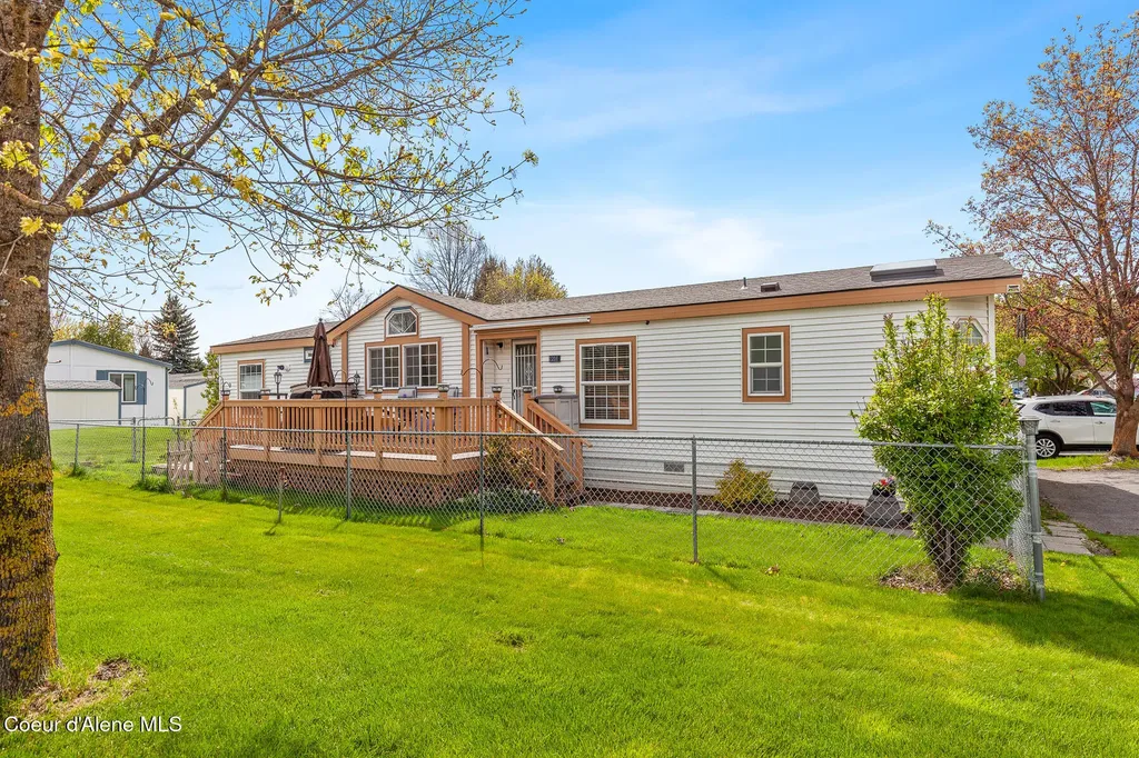 2204 W Pellinore Way Post Falls ID 83854