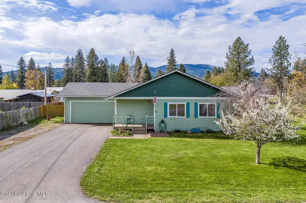 372 Glidden Avenue Priest River ID 83856
