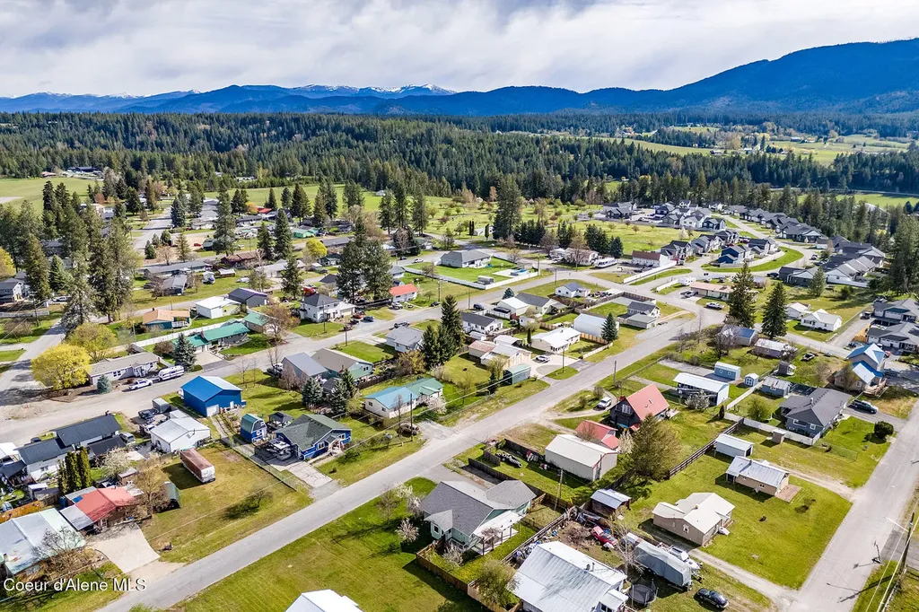 372 Glidden Avenue Priest River ID 83856